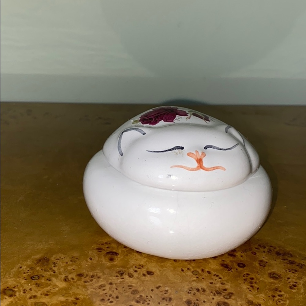 Kitten Vanity Holder